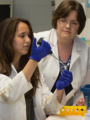 Rachel Mann in laboratory