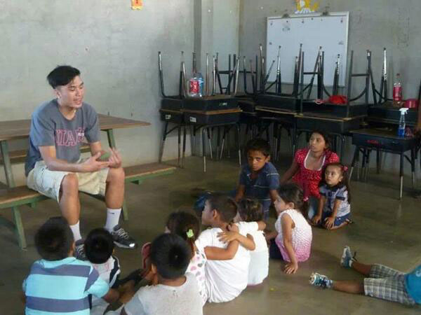 Miami student teaches about dental care.