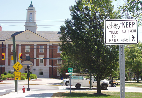 bike-lane-sign