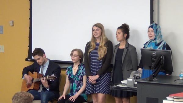 Arabic students singing