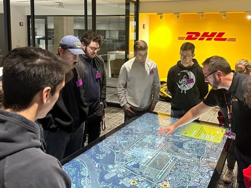 dhl map room