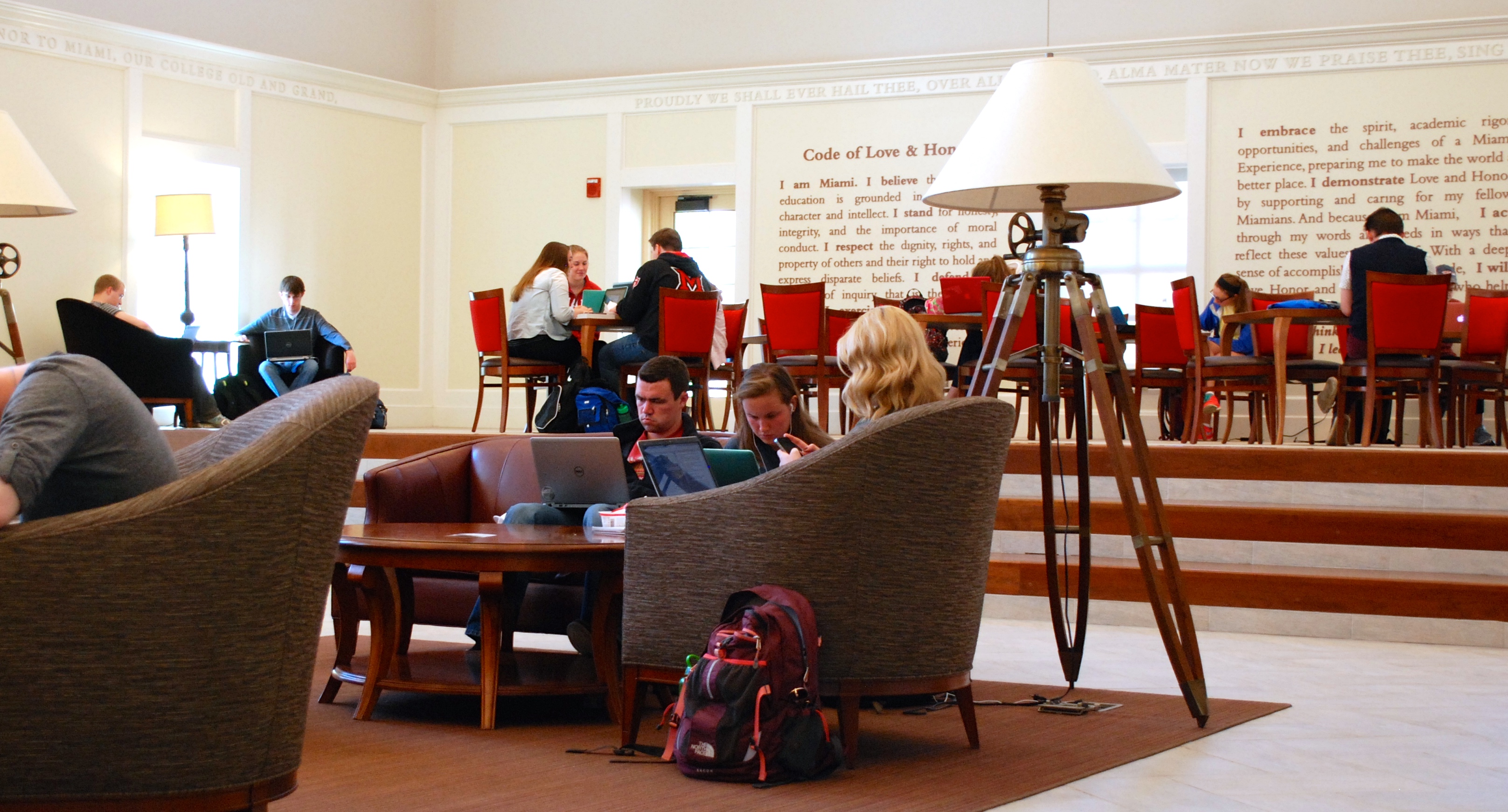 Students using wireless computers in Armstrong Student Center