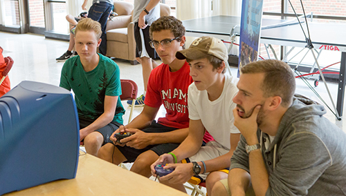 Miami students play esports at Tappan Hall.