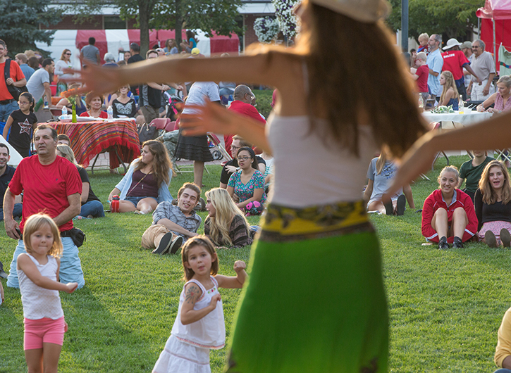 latin-festival-dancer-girls