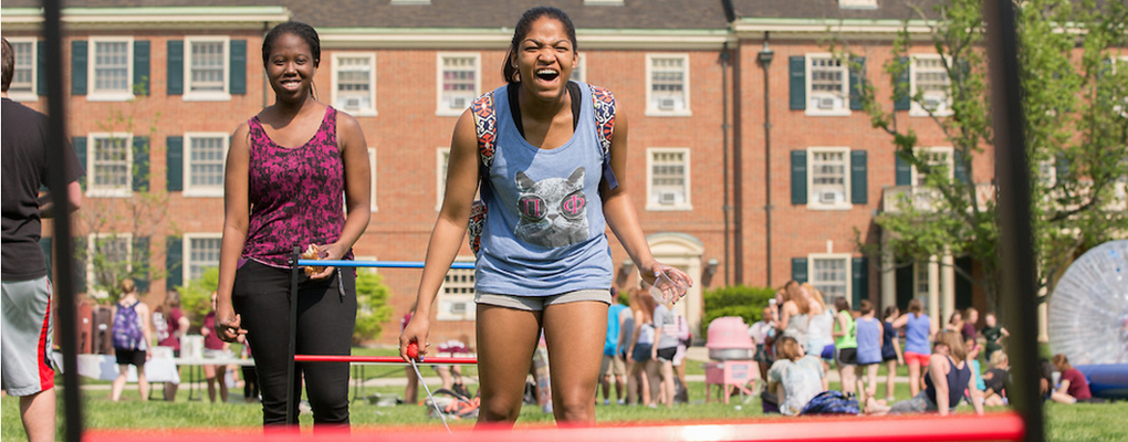 Students enjoy games and fun at student life event
