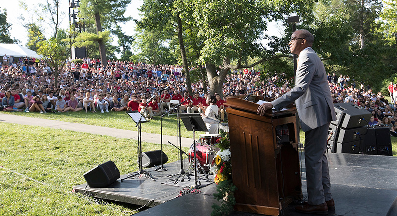 Wil Haygood addresses the Class of 2022.