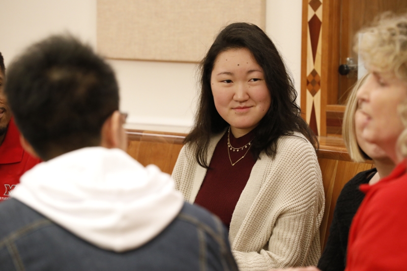 A group of Miami students meet to participate in a Voices of Discovery: Intergroup Dialogue session.