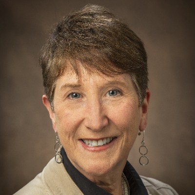 Beth Miller Headshot