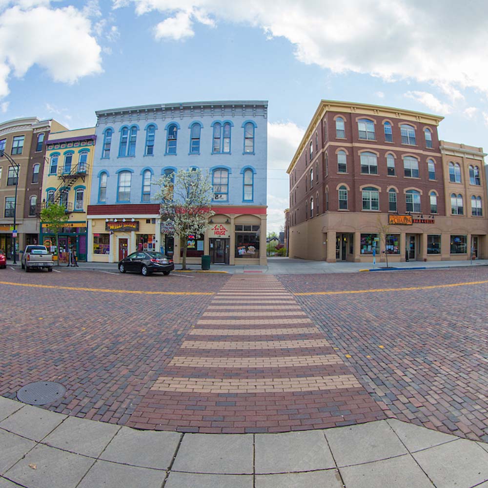 Street view of downtown Oxford