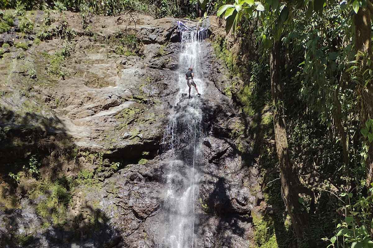 costa rica rappelling