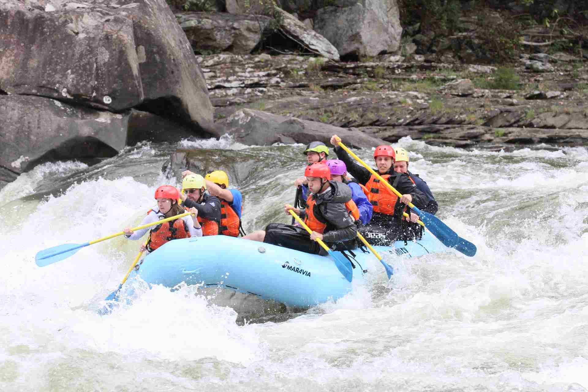 rafting on river geo
