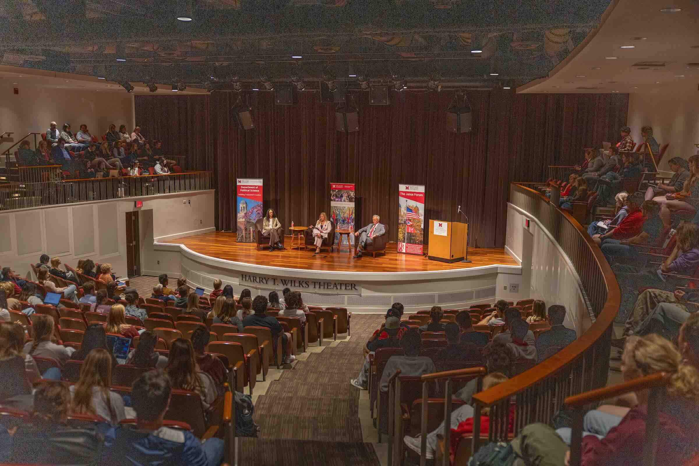 Janus Forum attendees hear from speakers on "Debating Energy in the Executive" in Armstrong Student Center.