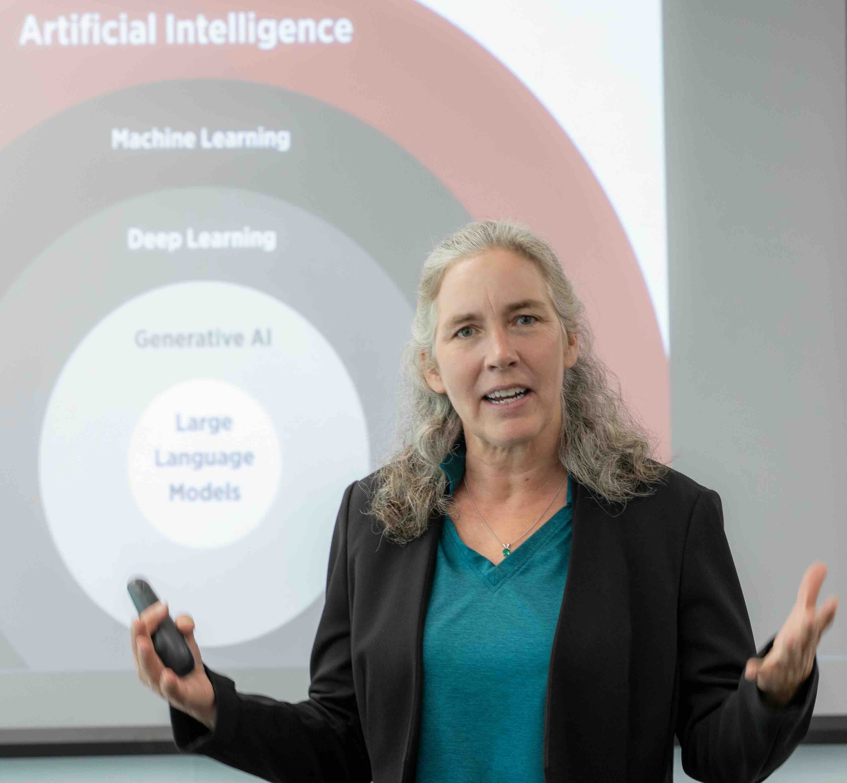 English Professor Heidi McKee teaches the course in Usability and User Experience, focusing this past semester on a case study in AI research. 