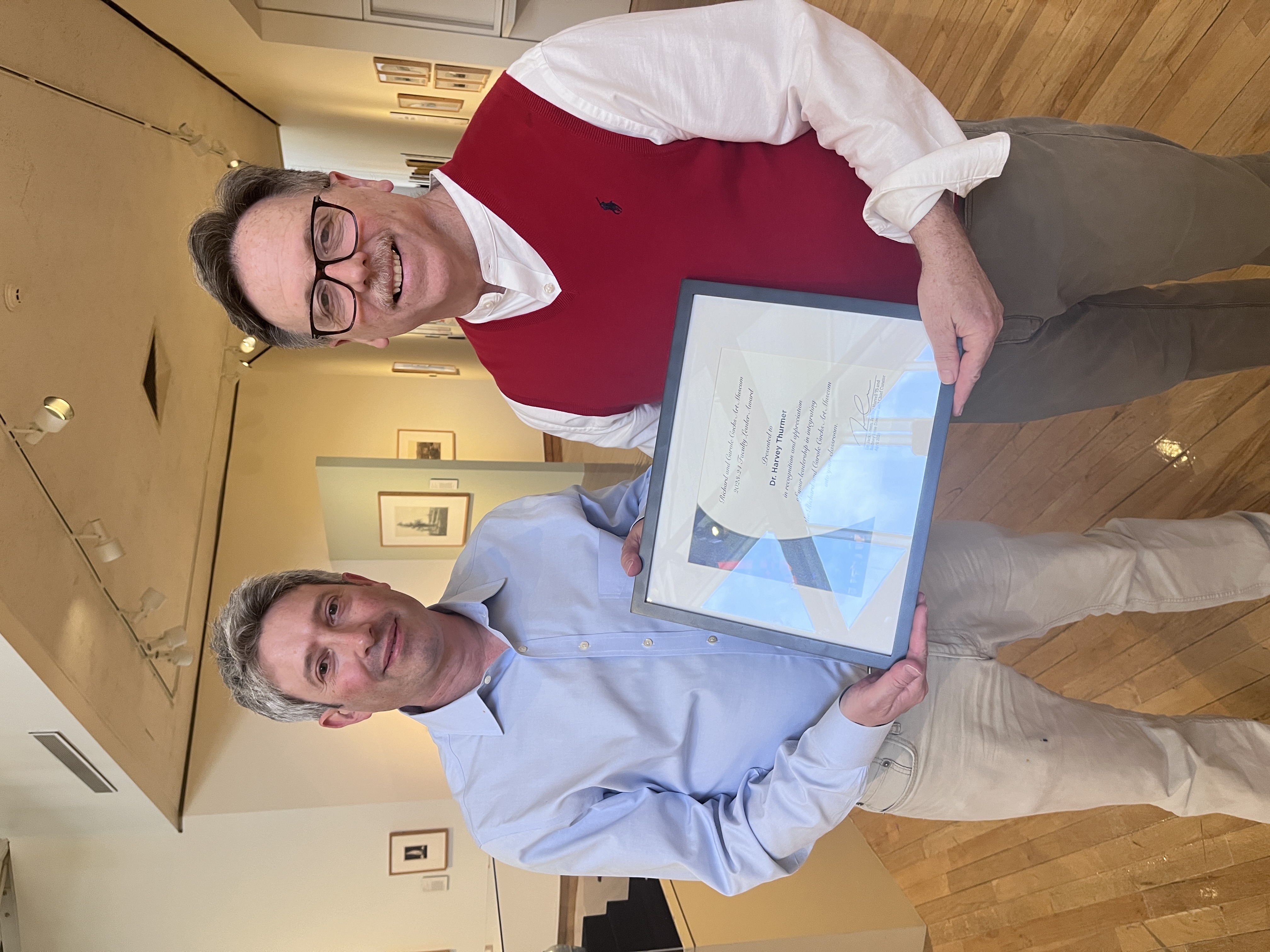 Jack Green presents Harvey Thurmer his award