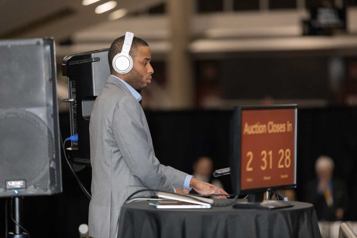 DJ Jeremy Hill