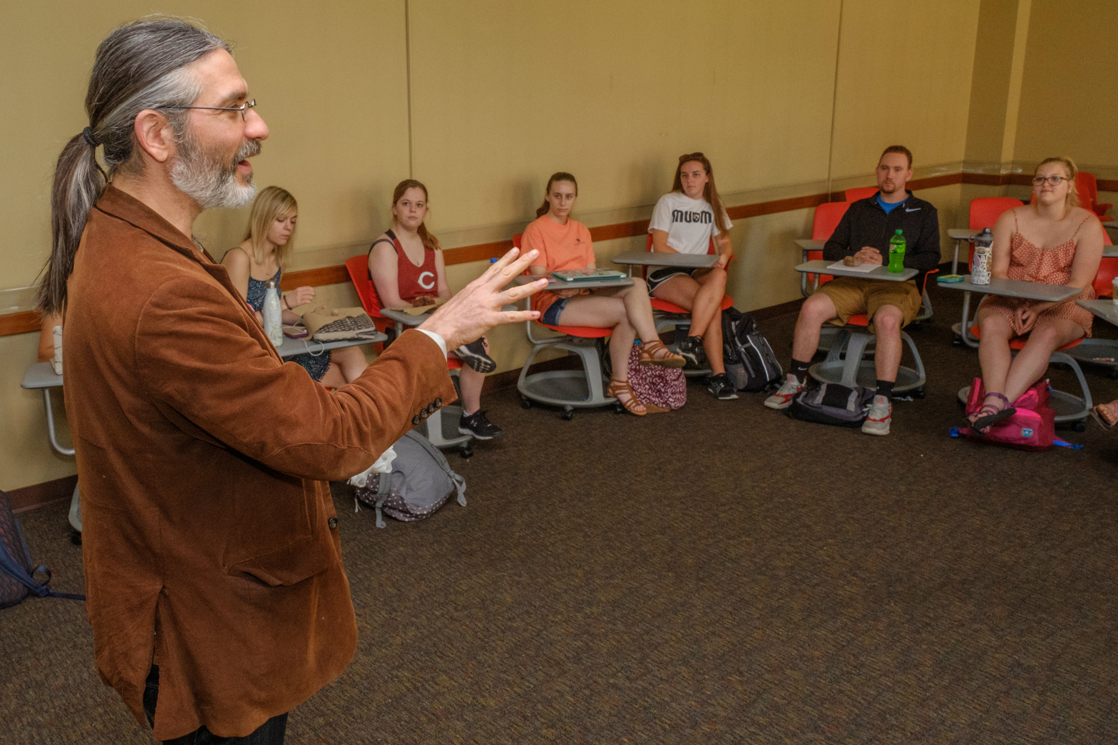 Professor Todd Edwards leading a class discussion
