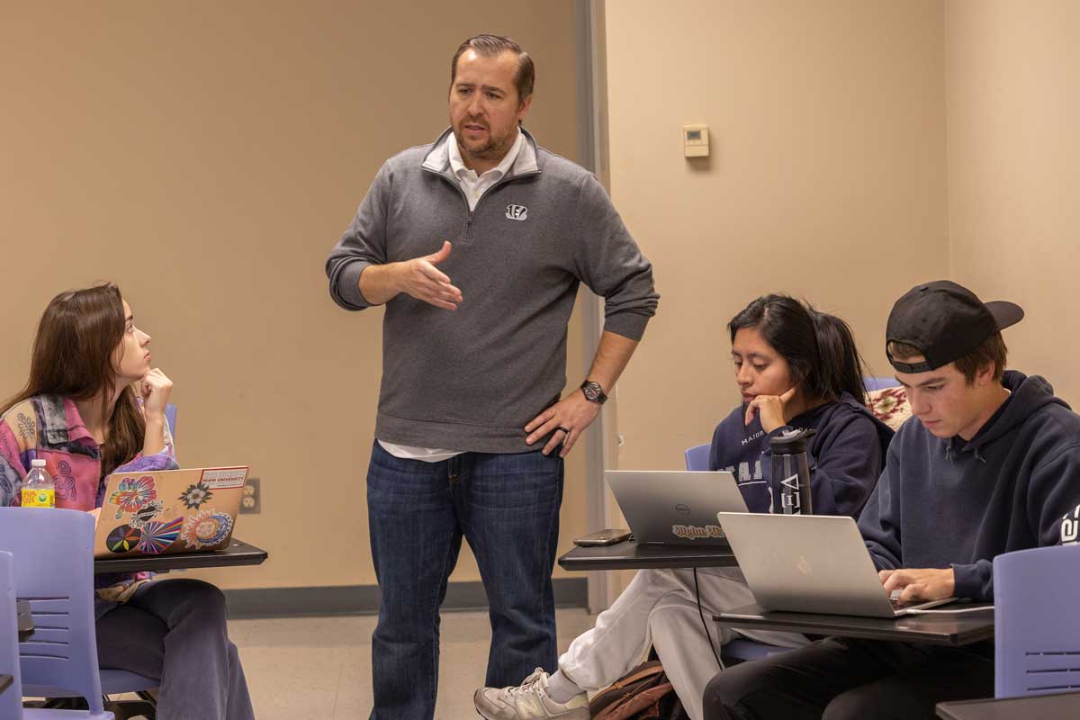 Paul Branscum teaching a class.