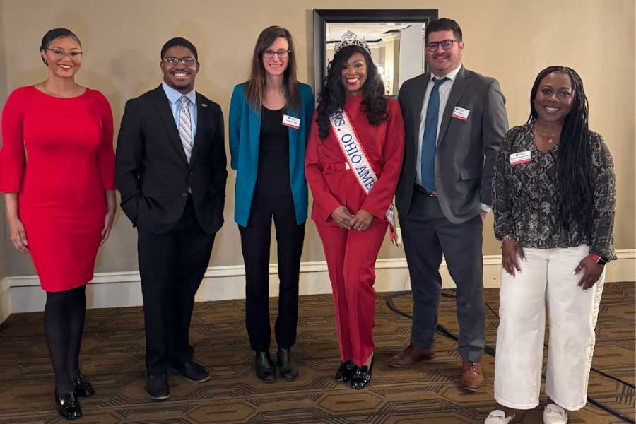 Miami faculty, staff, students, and alumni meet with government contacts in Columbus