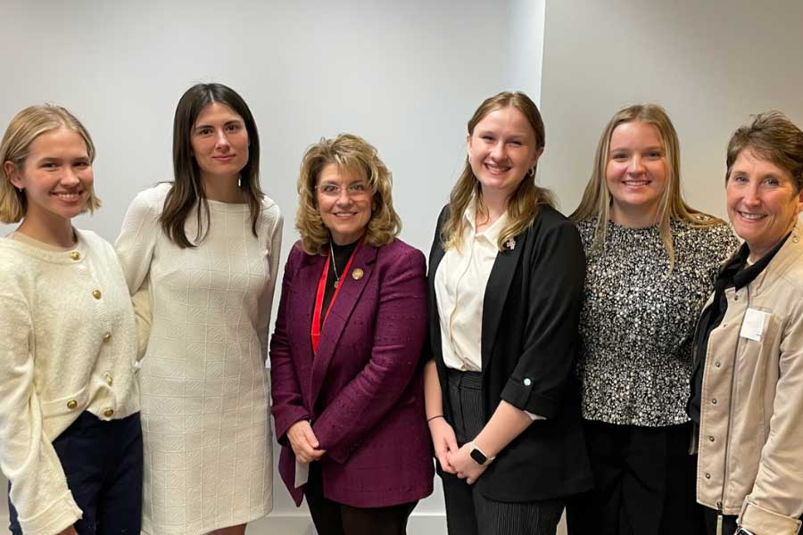 Miami students with legislators