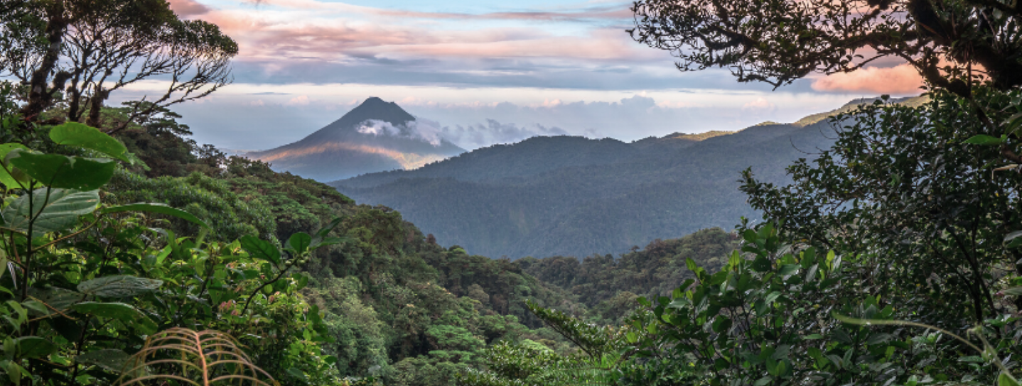 Photograph of Costa Rican landscape.