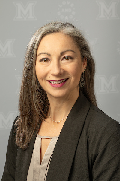 Picture of academic advisor Dayna DeFilippis