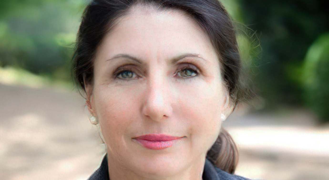 Dawn Mullican headshot