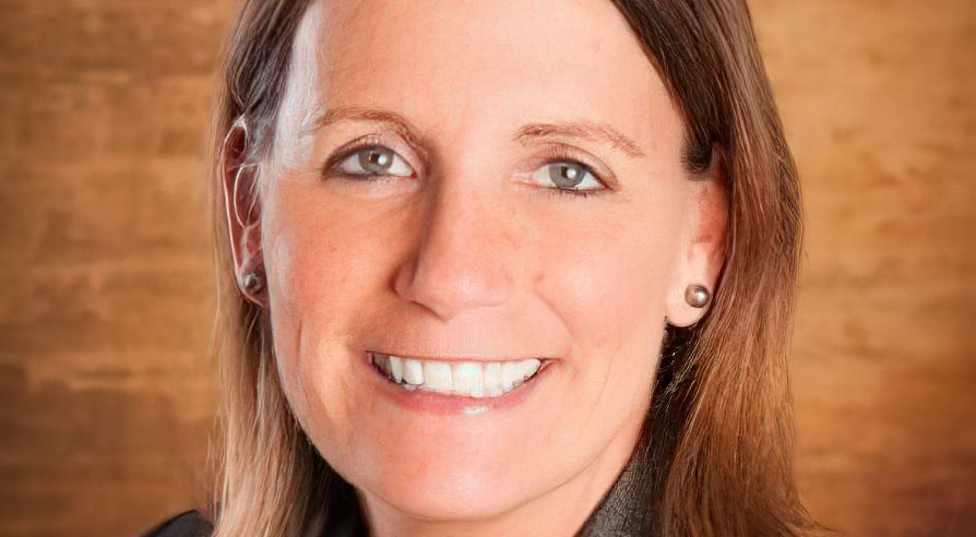 Laurie Schalow head shot