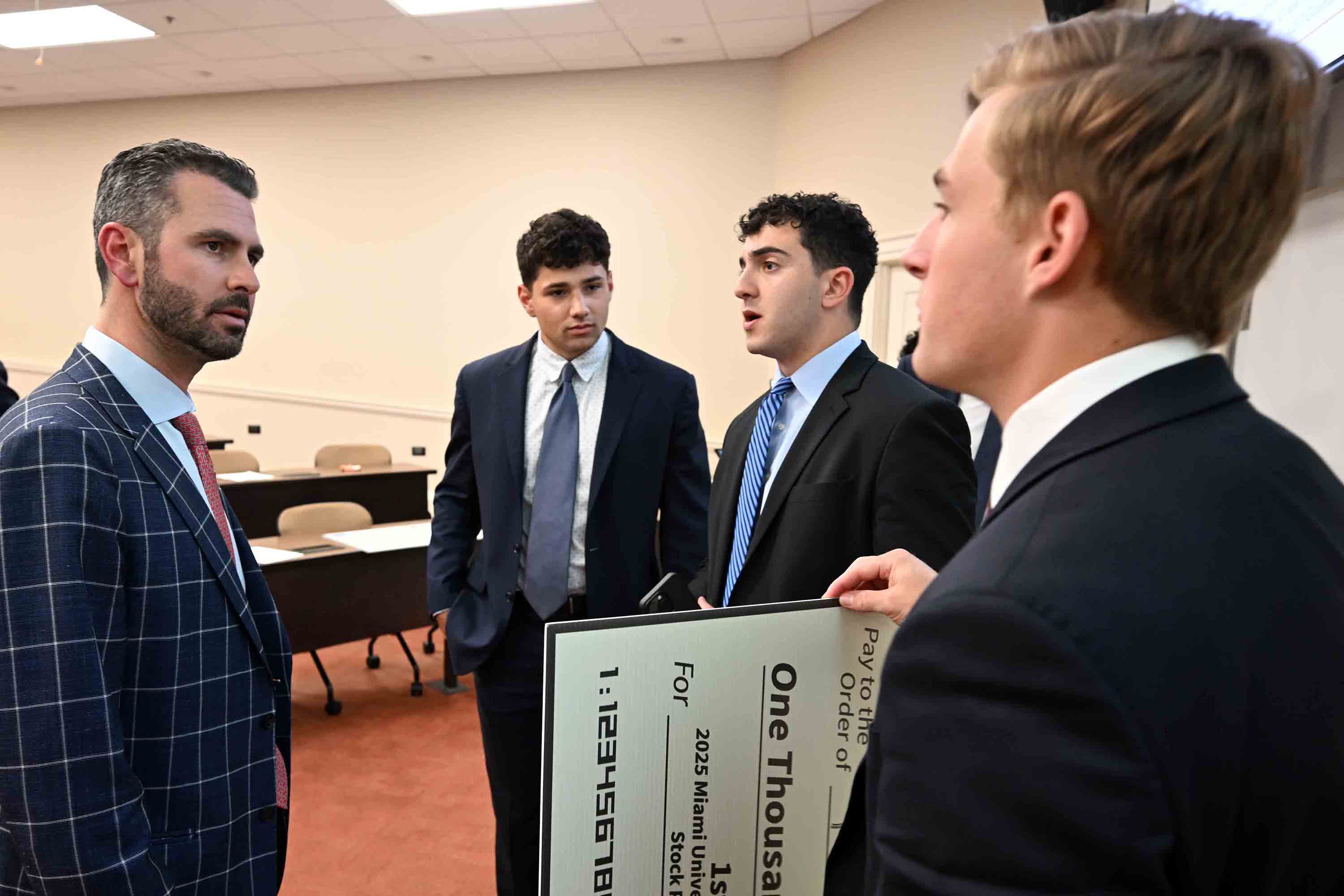 Ciepiel talks with U of Florida students