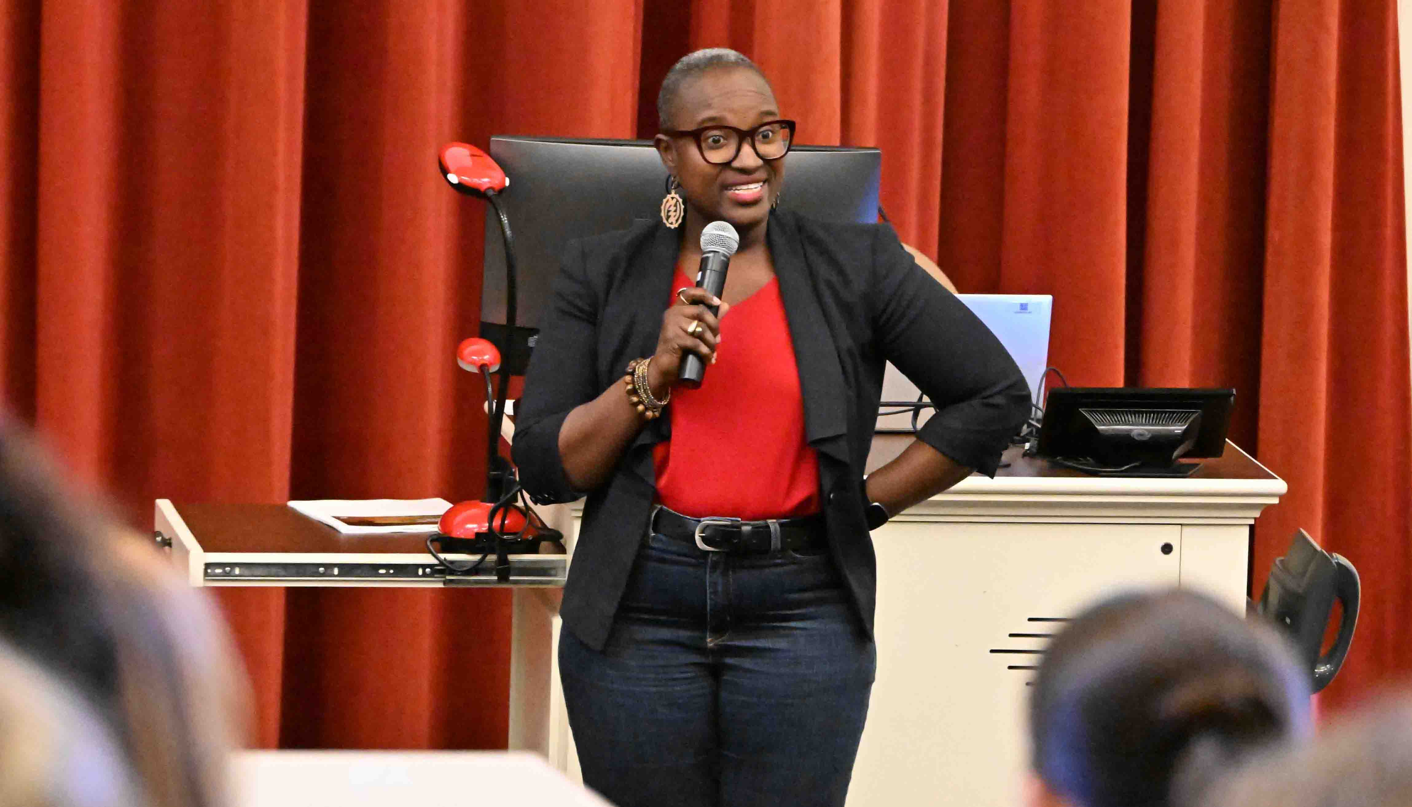 Nana Ahwoi talking during her presentation
