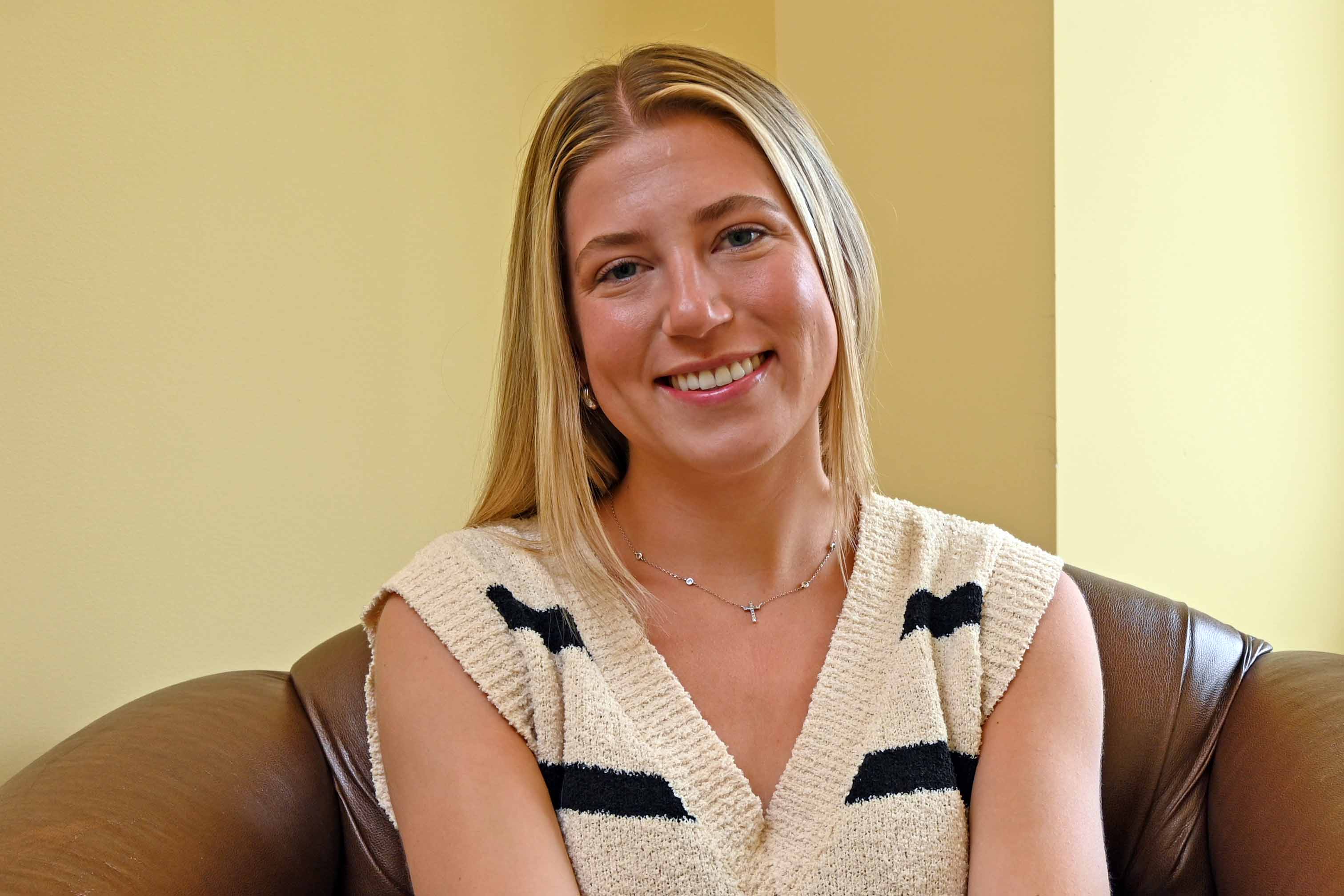 Amanda Simeone headshot