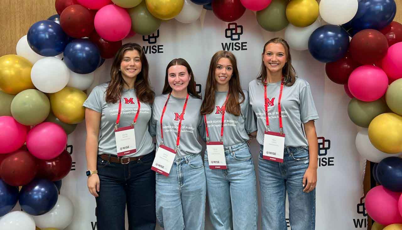 students Elaine Schaft, Mandy Sackett, Talia Lamm and Elena Hentz