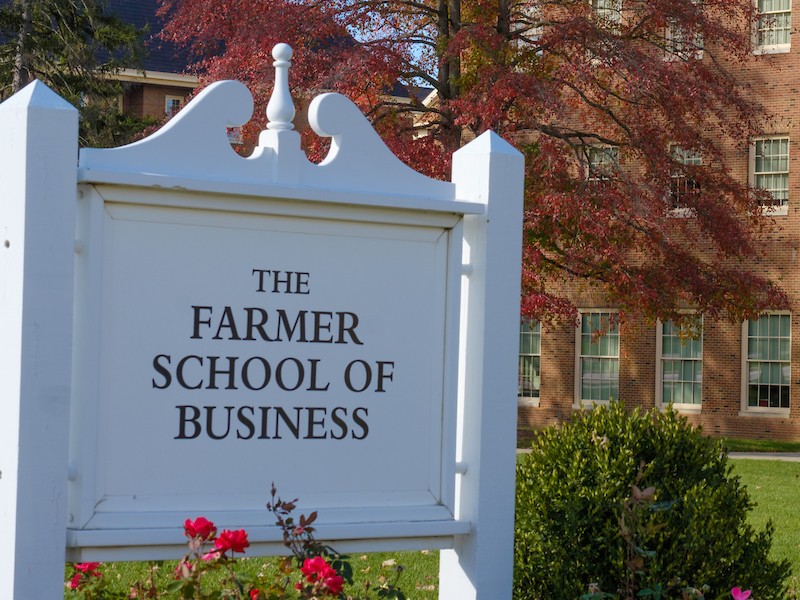 Farmer School of Business Welcome Sign