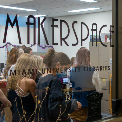 students at the Makerspace