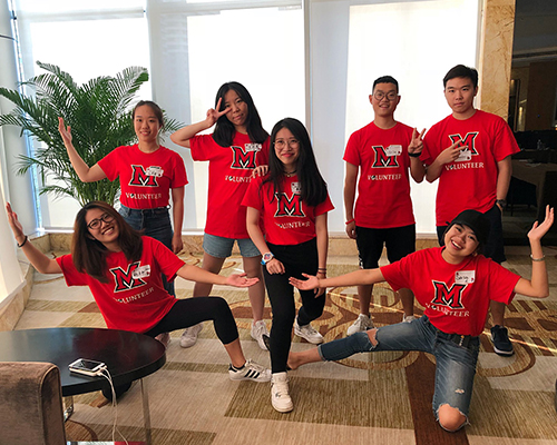 student volunteers at pre-orientation in China