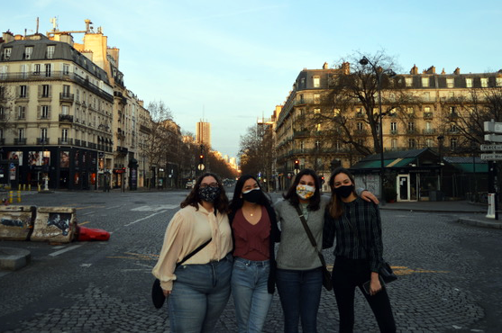Katie Johnston and her friends pose together in Europe