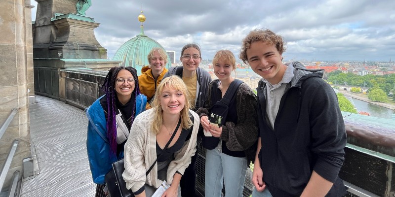 Three students abroad in paris