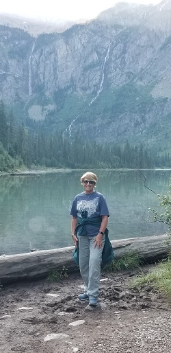 roxanne-hiking.jpg