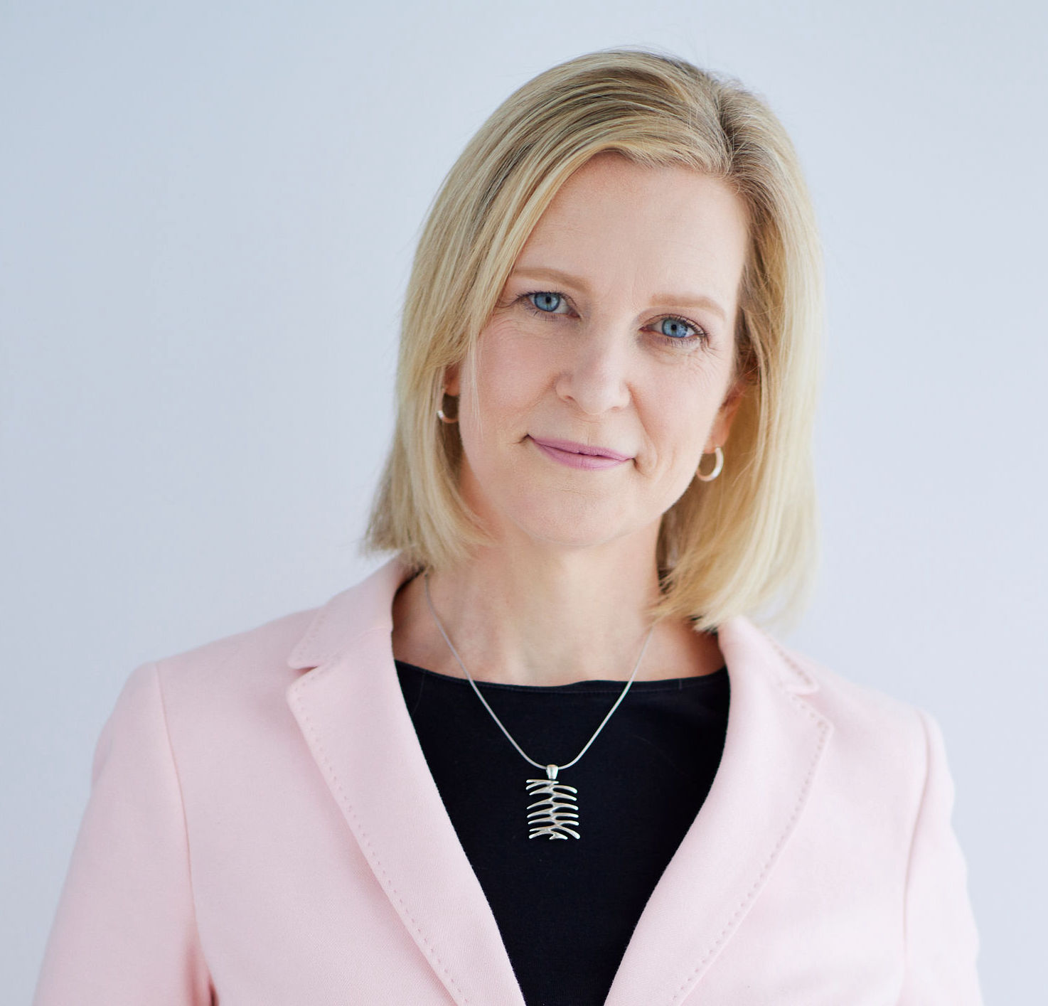 Helen Patton headshot