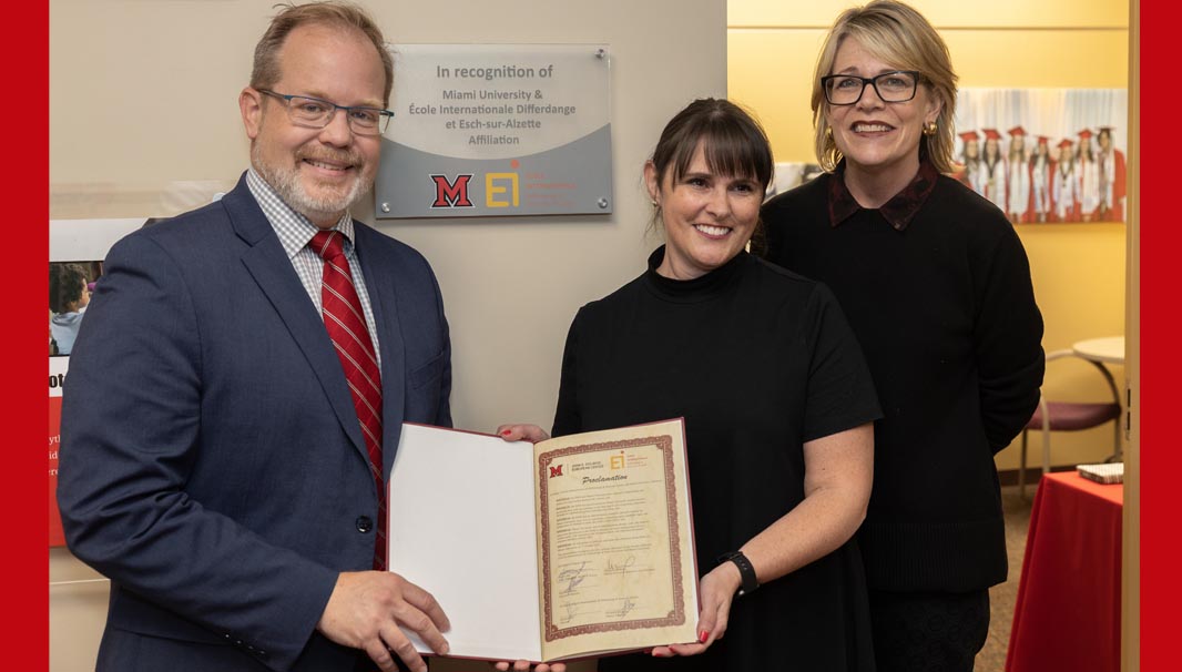 jason lane, molly sawyer, liz mullenix dedicate plaque