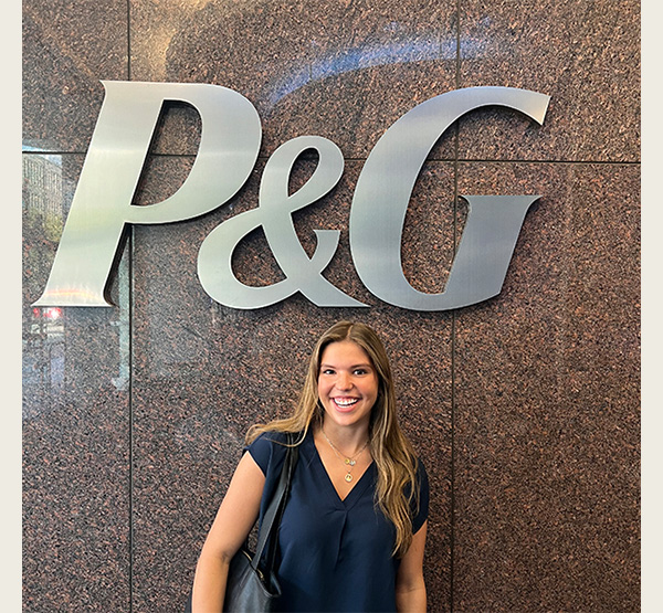 Lexi Laskonis at her P&G internship