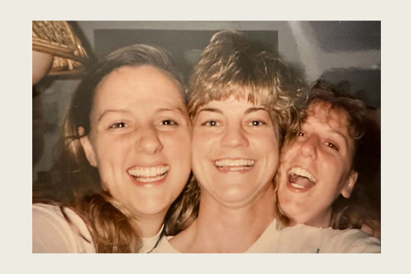 Sherri Spicer Payne '93, Dinean Runyan Thelen '94, and Amy Hartzell Pszczolkowski '94