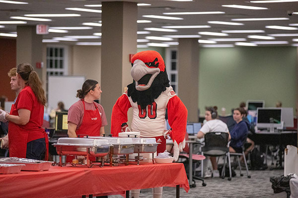 Swoop mascot at Late Night Study Break in King Library