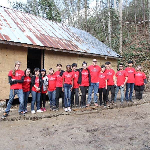 Alternative Spring Break helping to rebuild houses in rural Tennessee.
