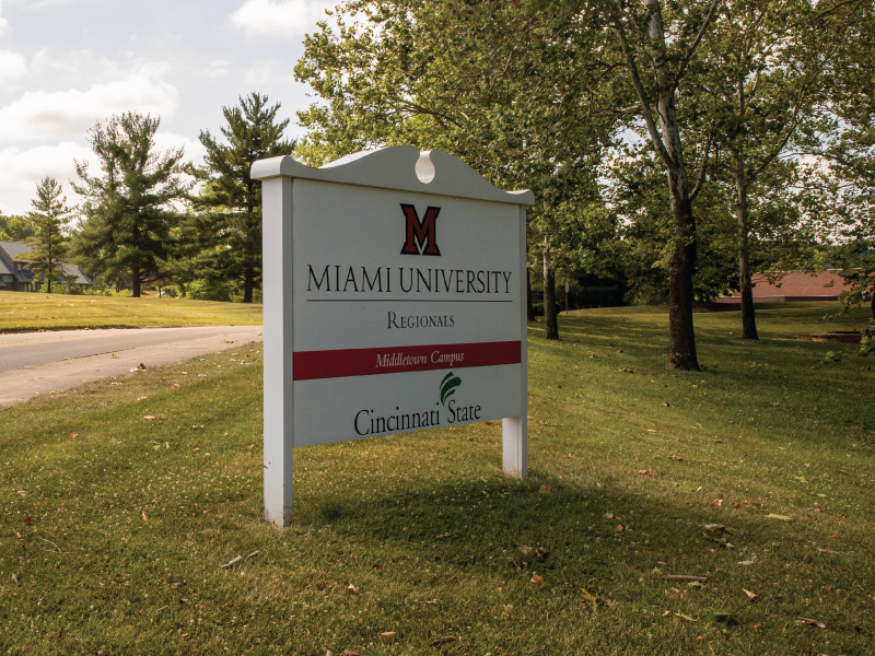 Miami University Regionals and Cincinnati State sign on the Middletown campus. 