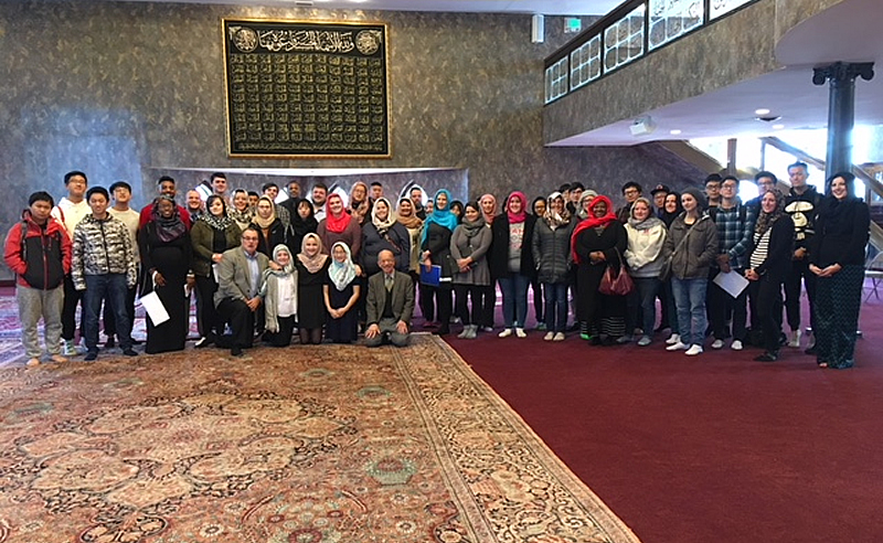 Group of students visit a mosque.