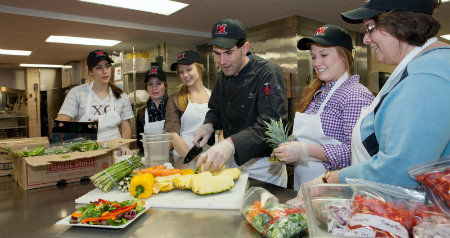 people cooking food together